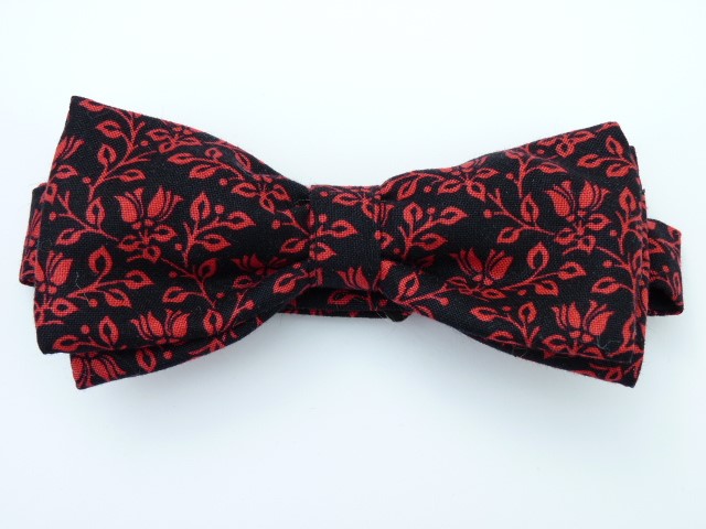 4_0_1074_4640blac_red_tulip_bt.jpg