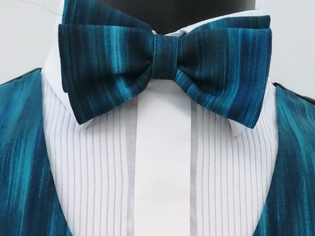 4_0_1400_8063Shades_of_Blue_Waistcoat_2.jpg