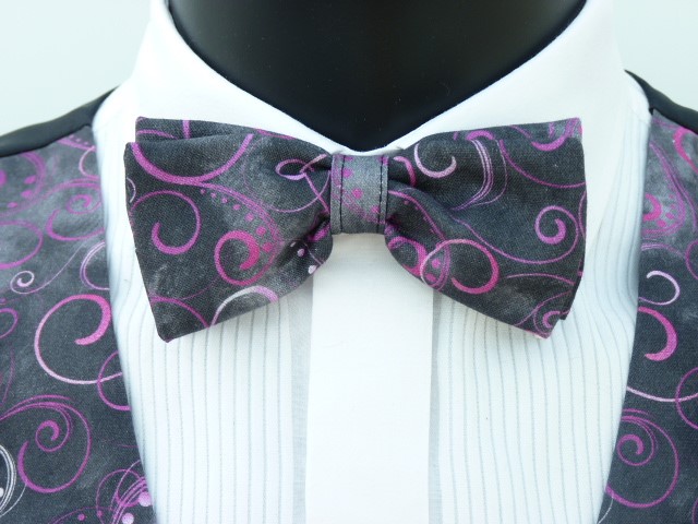 4_0_1402_1299Magenta_Swirl_bow.jpg