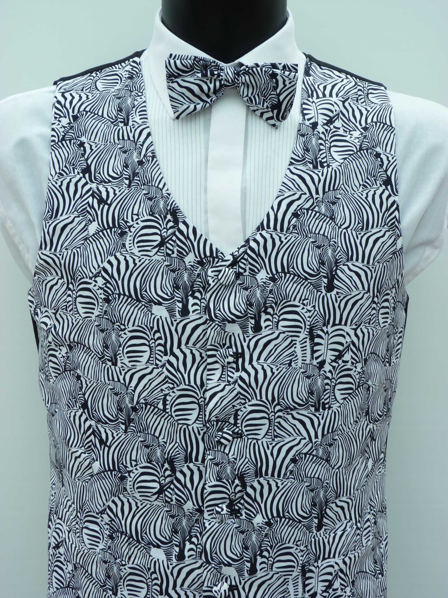 4_0_913_6047zebra_2_waistcoat.jpg