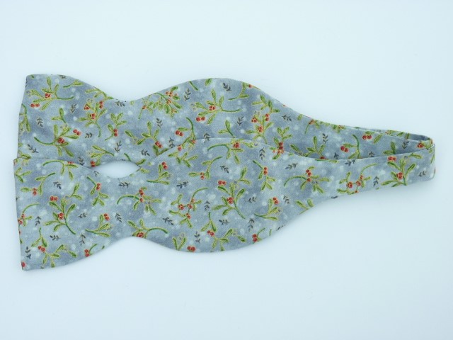 4_0_923_9169mistletoe_and_snow.jpg