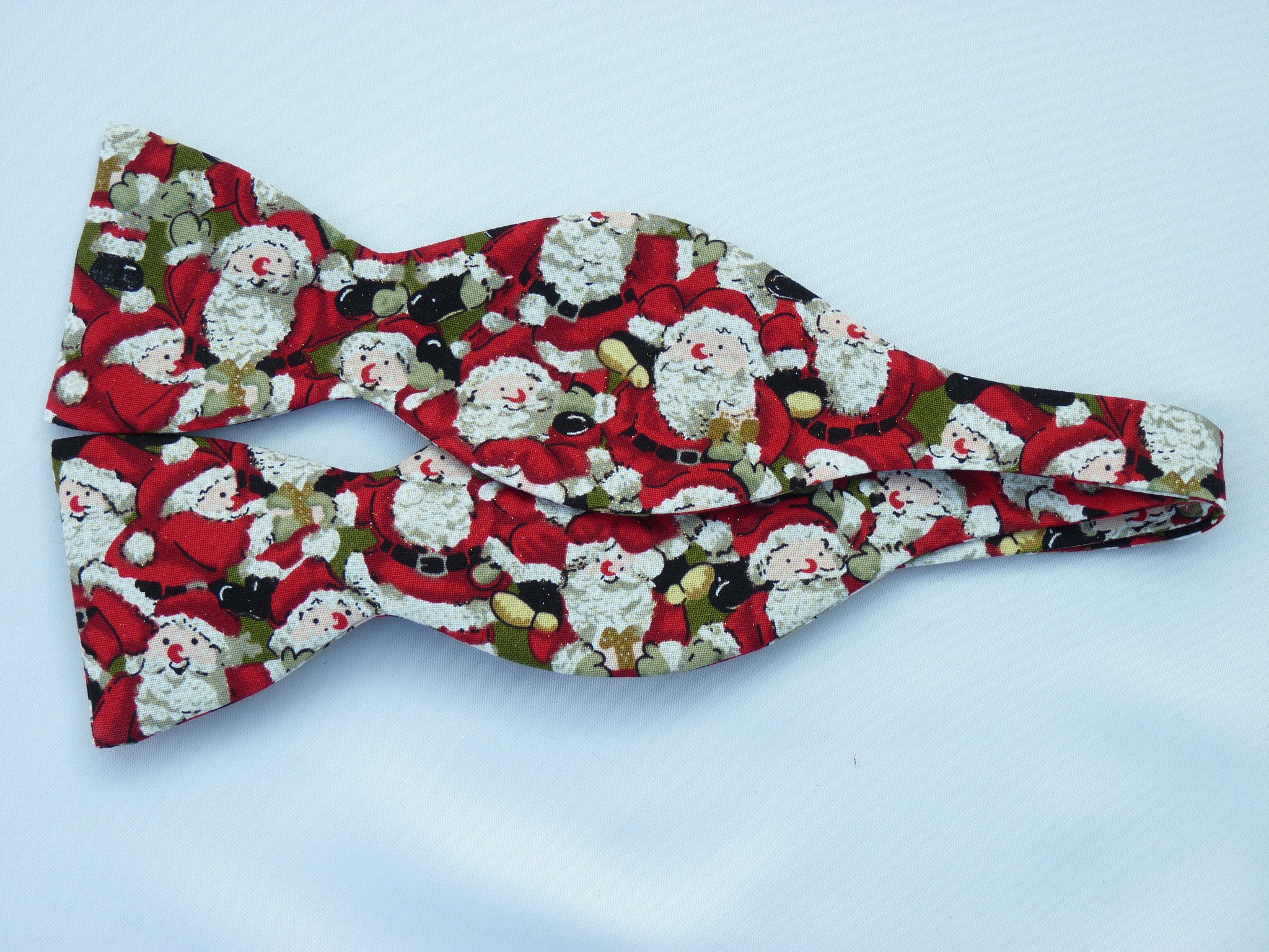 4_0_954_4213all_over_red_santa.jpg