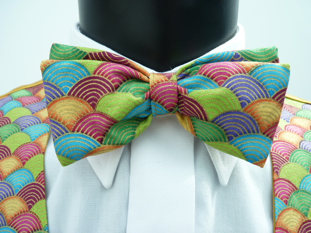 Colourful Shells Bow Tie